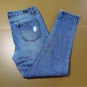 Miss Poured In Blue Size 8 Straight Leg Crop Jeans Medium Wash Distressed Denim